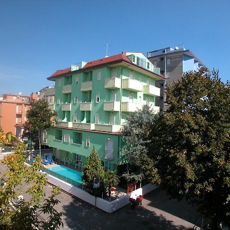 Residence Eurogarden Ріміні Екстер'єр фото