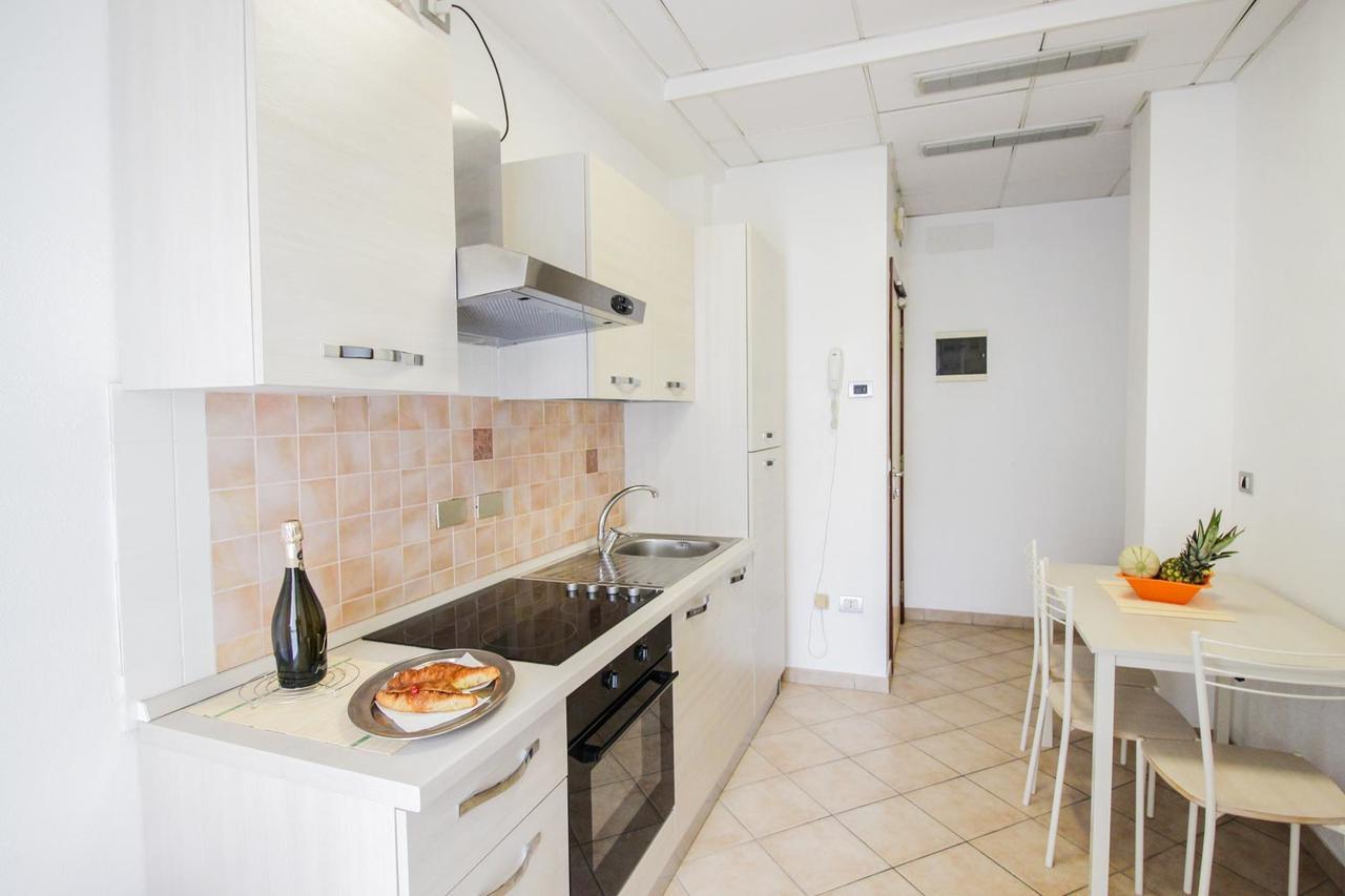 Residence Eurogarden Ріміні Екстер'єр фото